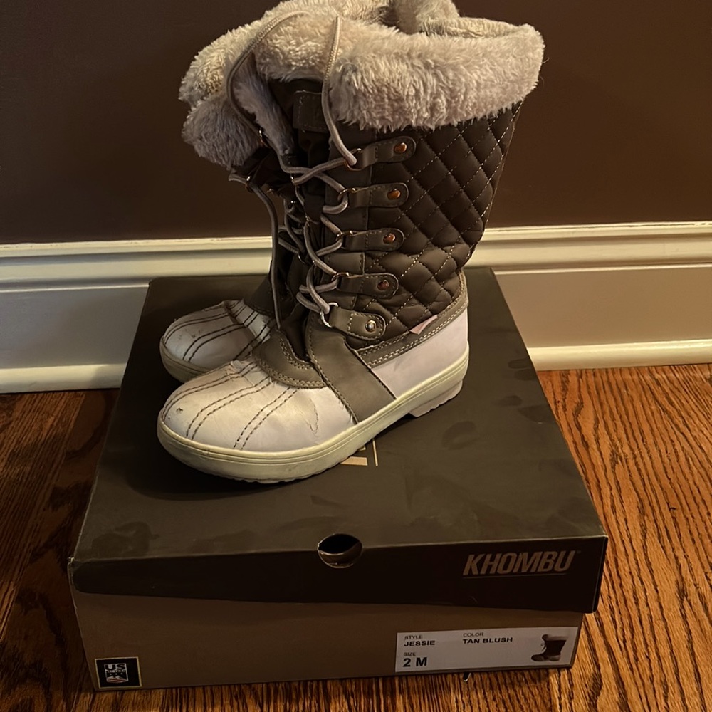 Khombu boots, girls size 2M